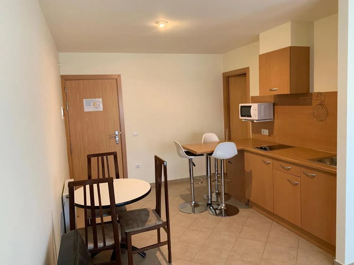 Raquel'S - Habitacions I Apartaments Turistics - Sant Pere Pescador 2*,