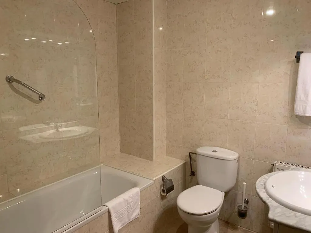 Raquel'S - Habitacions I Apartaments Turistics - Sant Pere Pescador 2*,