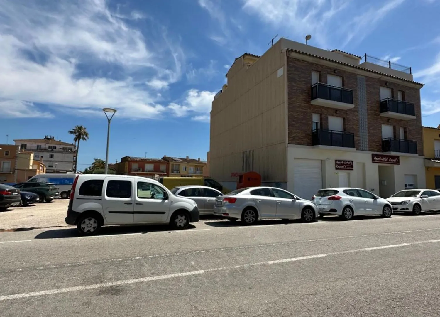 Raquel'S - Habitacions I Apartaments Turistics - Sant Pere Pescador 2*,  Spain